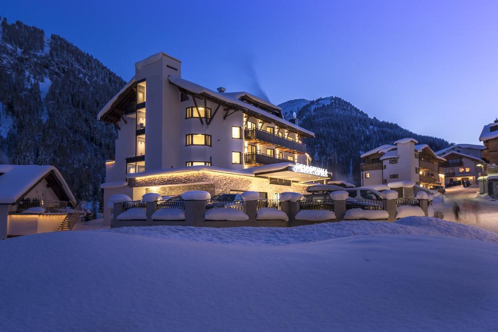 Heart Hotel Grischuna ซังคท์อันทอนอัมอาร์ลแบร์ก ภายนอก รูปภาพ