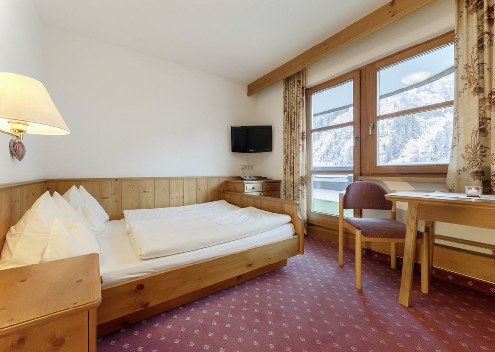 Heart Hotel Grischuna ซังคท์อันทอนอัมอาร์ลแบร์ก ภายนอก รูปภาพ
